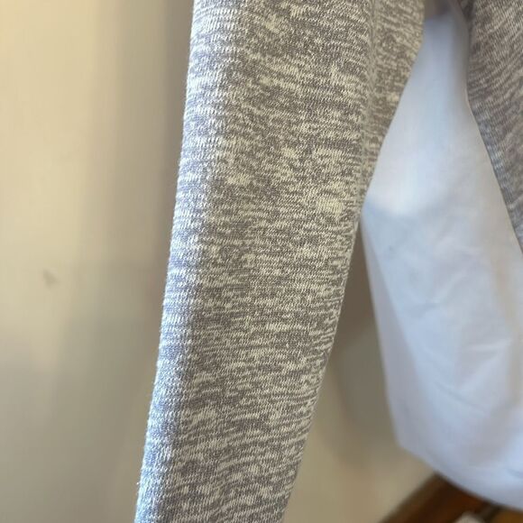 J Crew gray mixed media long sleeve top Size XL EUC - Picture 4 of 9